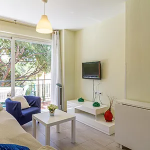 https://apartamento-cabrera-montserrat.catalonia-hotels.com